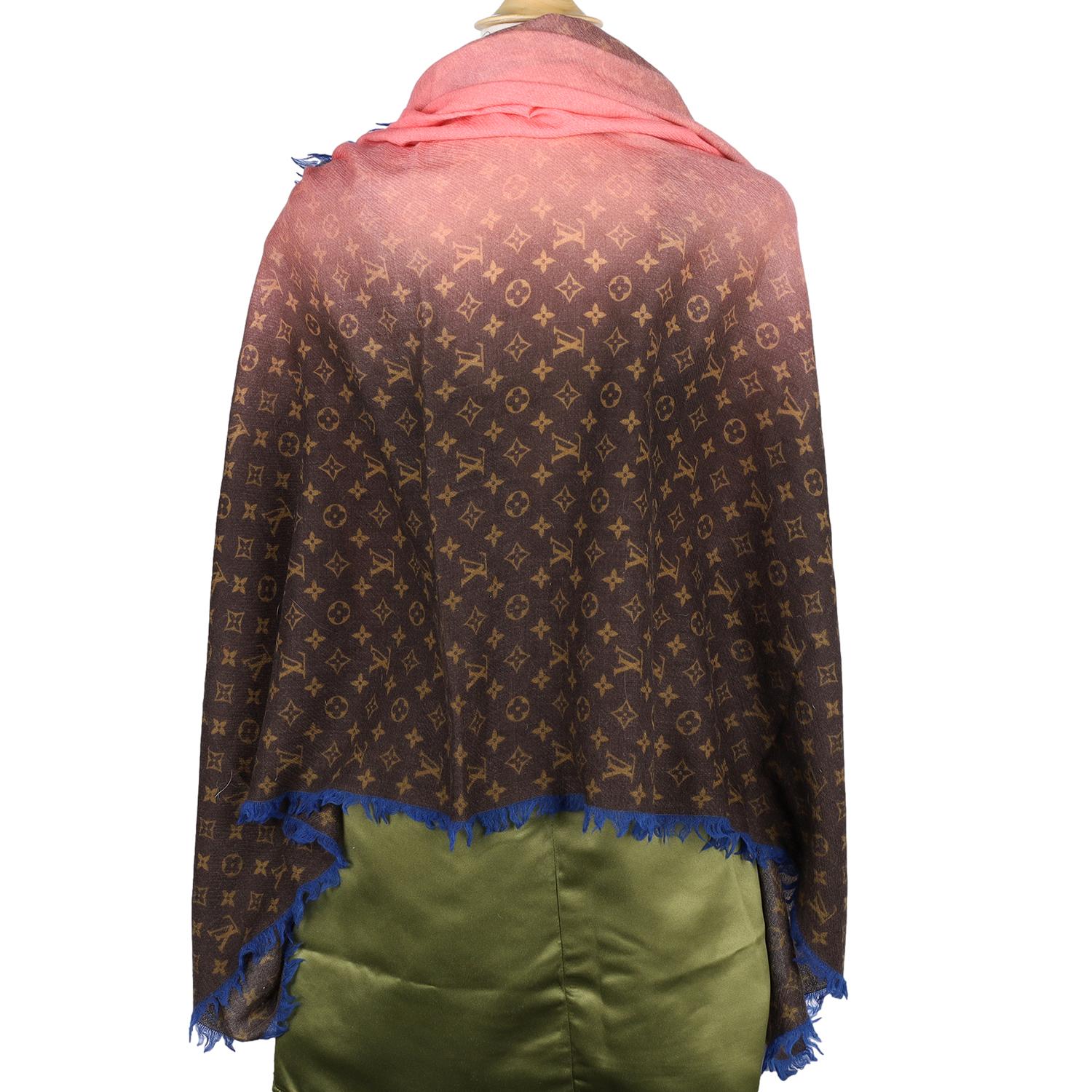 da uomo o donna LOUIS VUITTON Sciarpa quadrata in seta Monogram Multicolor in vendita