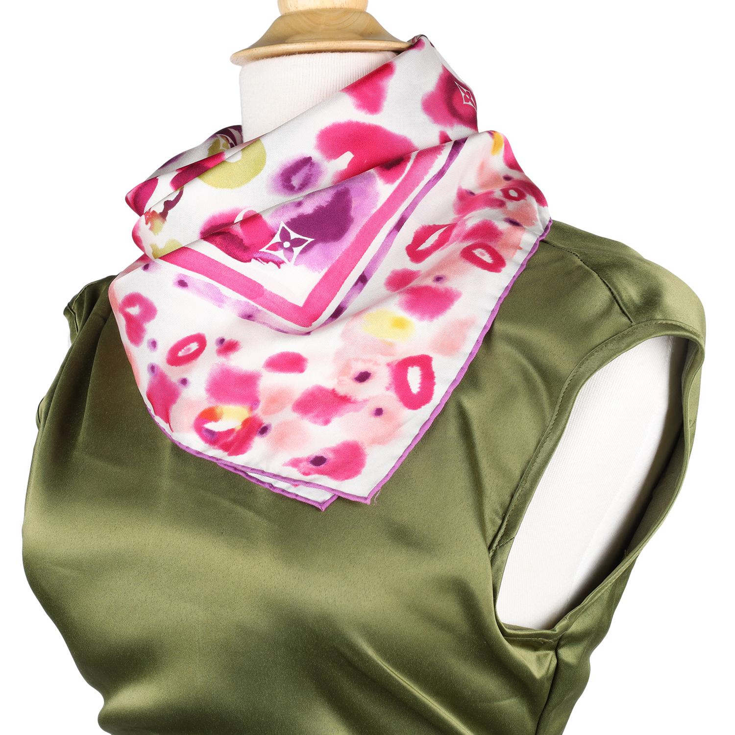 Rosa Louis Vuitton Sciarpa in seta Monogram Acquerello Quadrato Multicolore in vendita