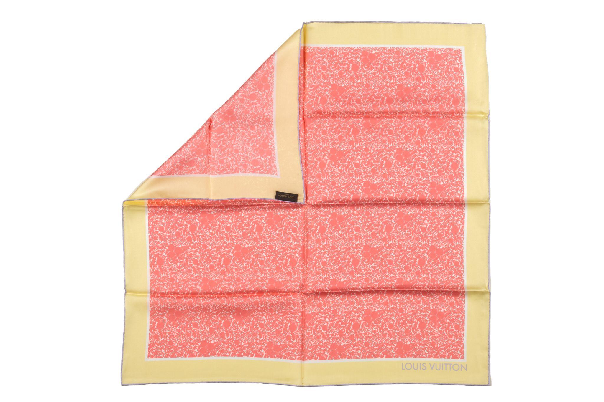 Louis Vuitton Silk scarf in pink with beige rolled edges. The piece is in excellent condition.