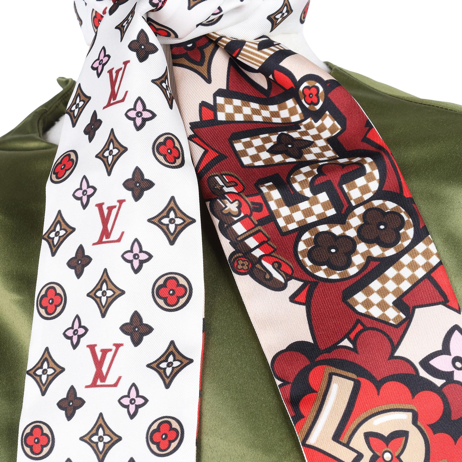 Bandeau Louis Vuitton Monograma Calle de la Seda 1854 Rojo en Excelente Estado en Salt Lake Cty, UT