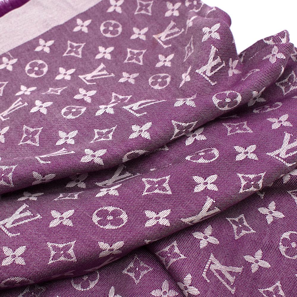 Louis Vuitton Silk & Wool Monogram Lavender Shine Shawl In Excellent Condition In London, GB