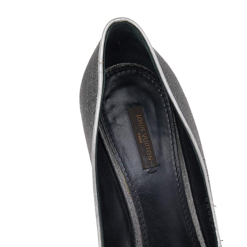 Louis Vuitton Silver/Black Lurex Fabric Floral Peep Toe Pumps Size 39.5 3