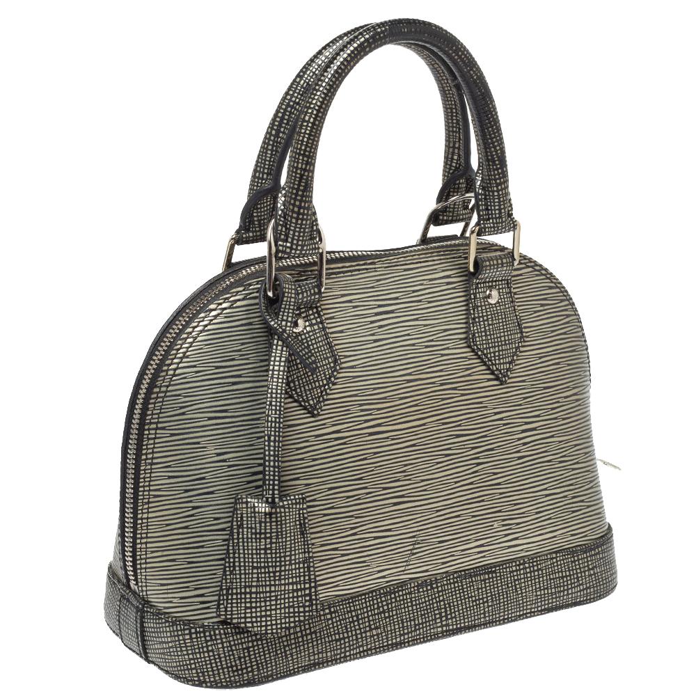 Louis Vuitton Silver Epi Leather Alma BB Bag In Fair Condition In Dubai, Al Qouz 2