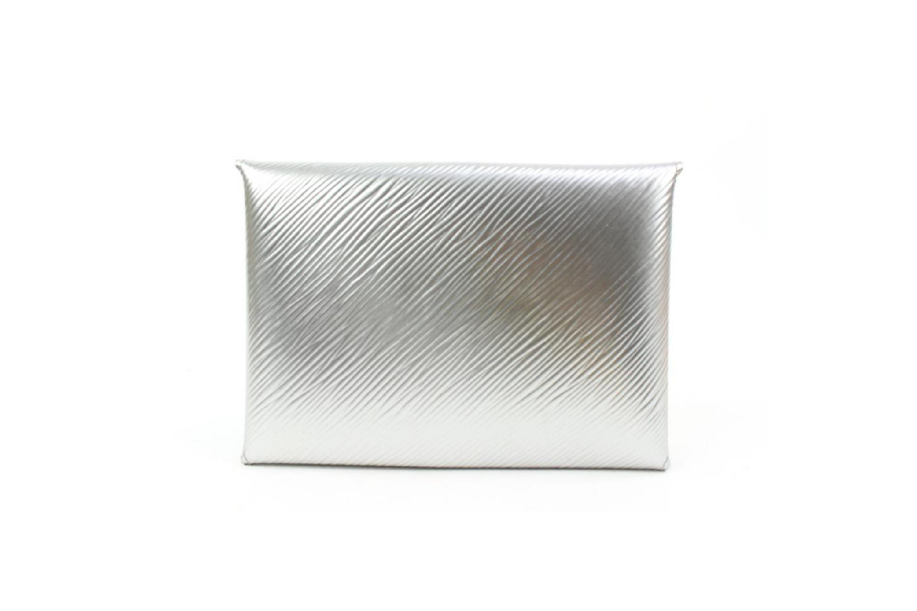 Louis Vuitton Silver Epi Leather Kirigami MM Envelope Pouch 77lv24s In New Condition In Dix hills, NY