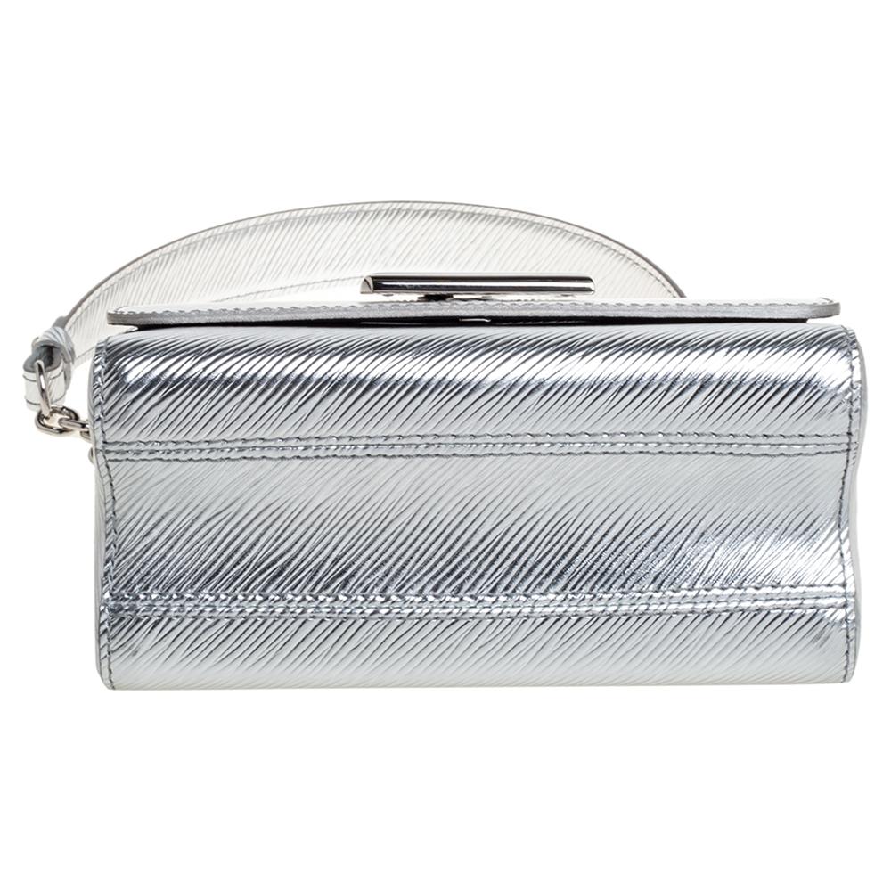 Louis Vuitton Silver Epi Leather Twist PM Bag In New Condition In Dubai, Al Qouz 2