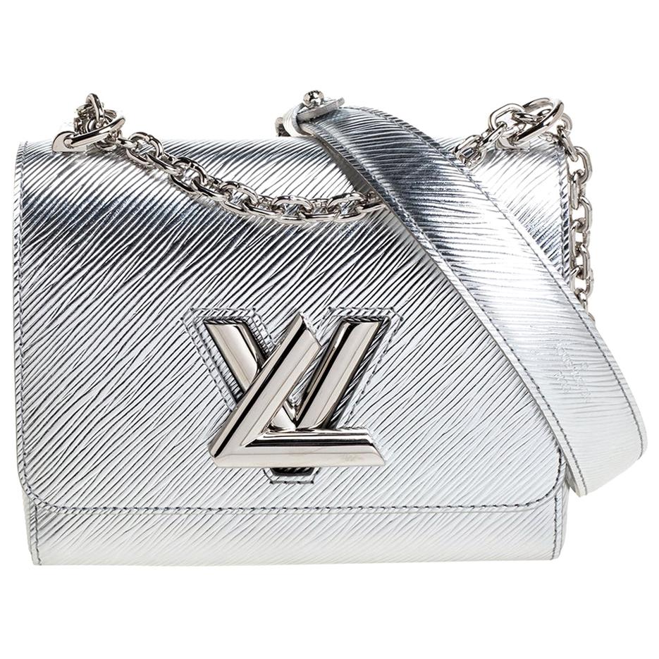 Louis Vuitton Heart Bag - 19 For Sale on 1stDibs