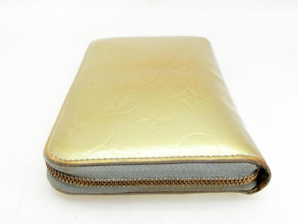 Louis Vuitton Silver-Green Monogram Vernis Zippy Organizer Wallet Zip Around 234 In Good Condition In Dix hills, NY