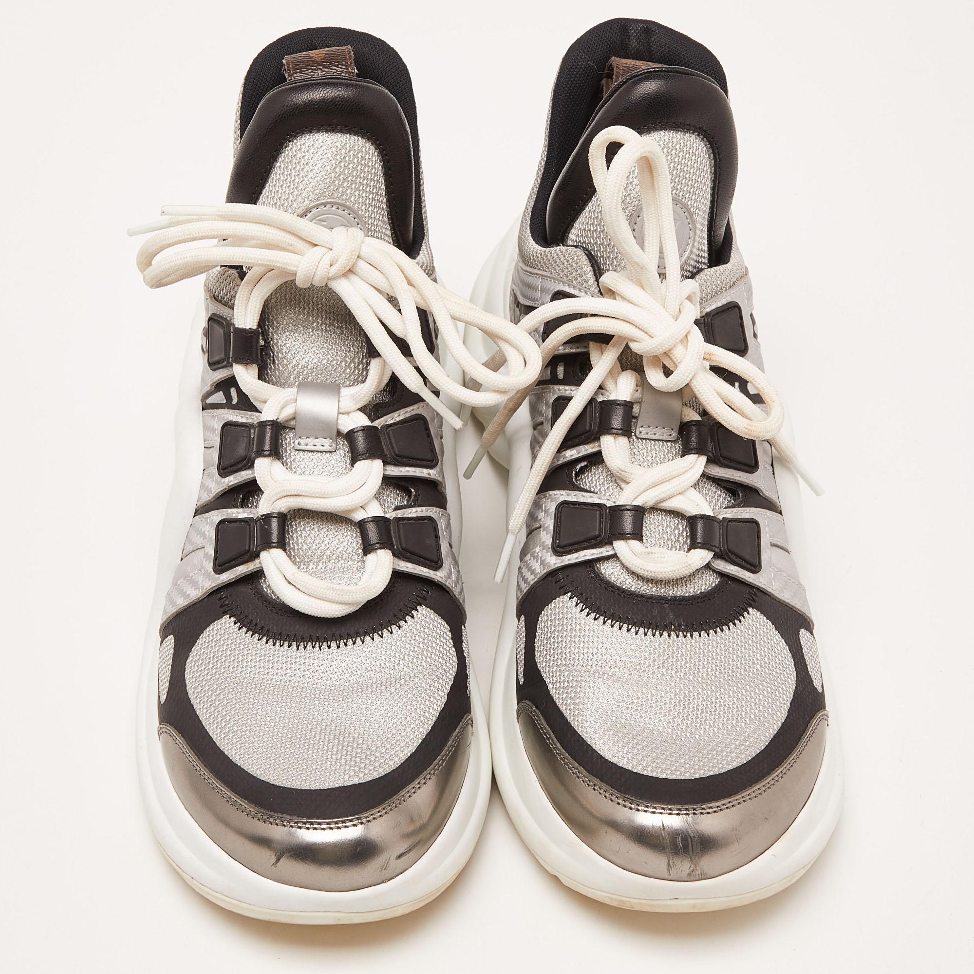 Louis Vuitton Silver Leather and Mesh Archlight  Sneakers Size 38.5 In Fair Condition For Sale In Dubai, Al Qouz 2