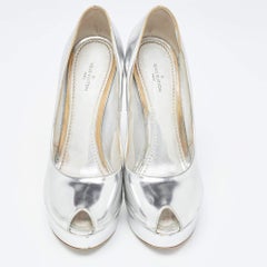 Louis Vuitton Silver Leather Eyeline Pumps Size 37.5