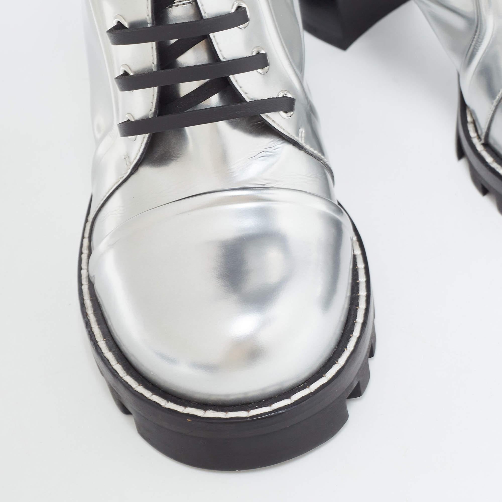 Louis Vuitton Silver Leather Spaceship Ankle Boots Size 40 For Sale 3