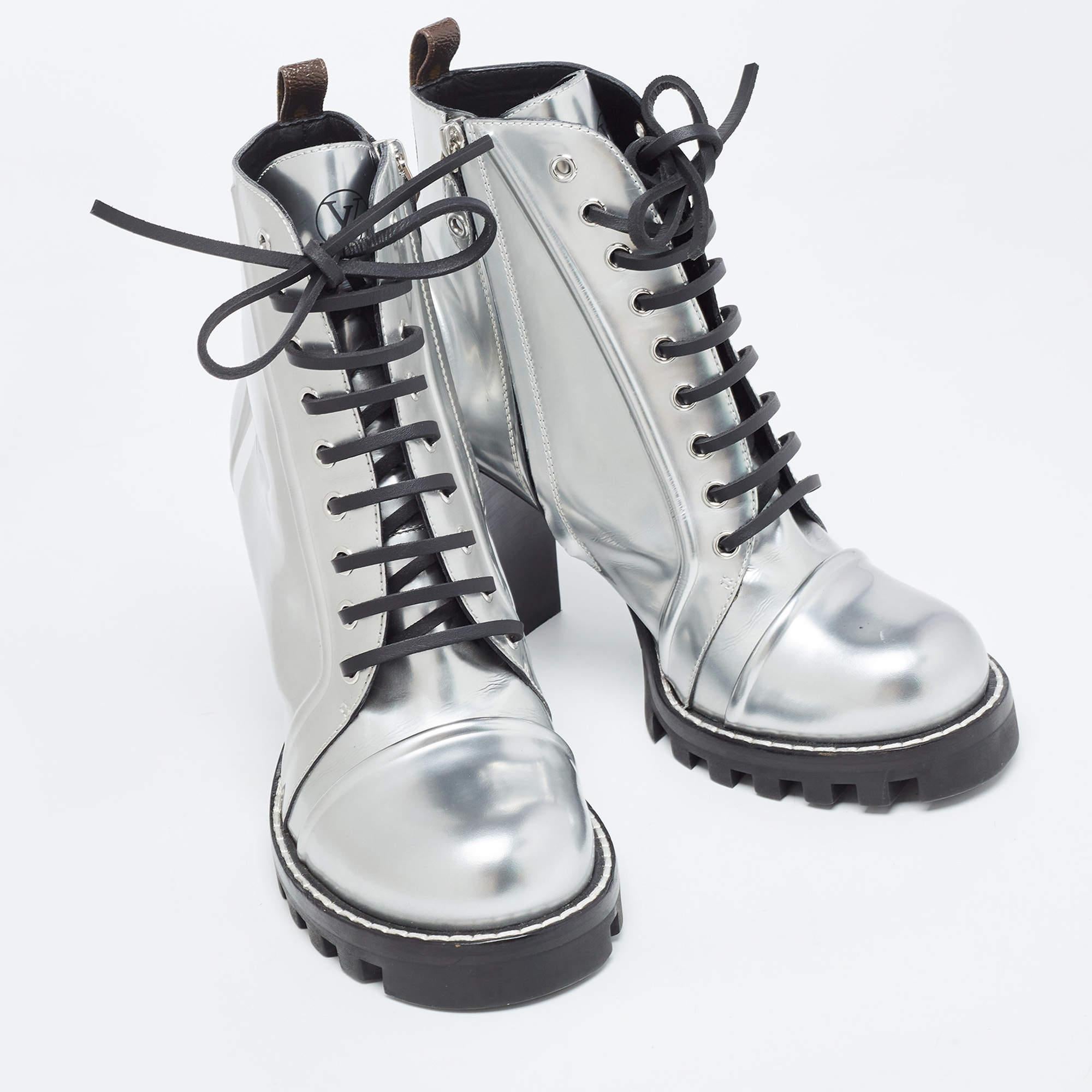 Louis Vuitton Silver Leather Spaceship Ankle Boots Size 40 For Sale 4