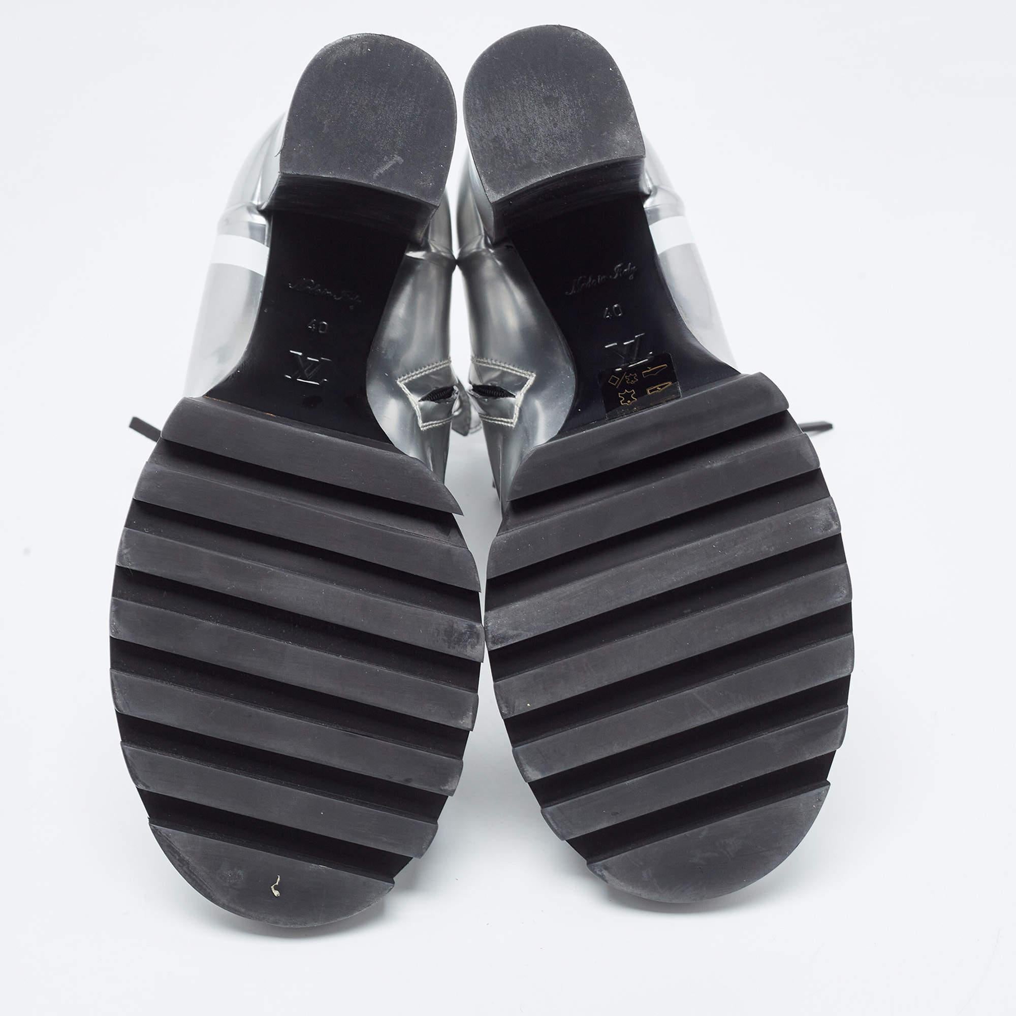 Louis Vuitton Silver Leather Spaceship Ankle Boots Size 40 For Sale 4
