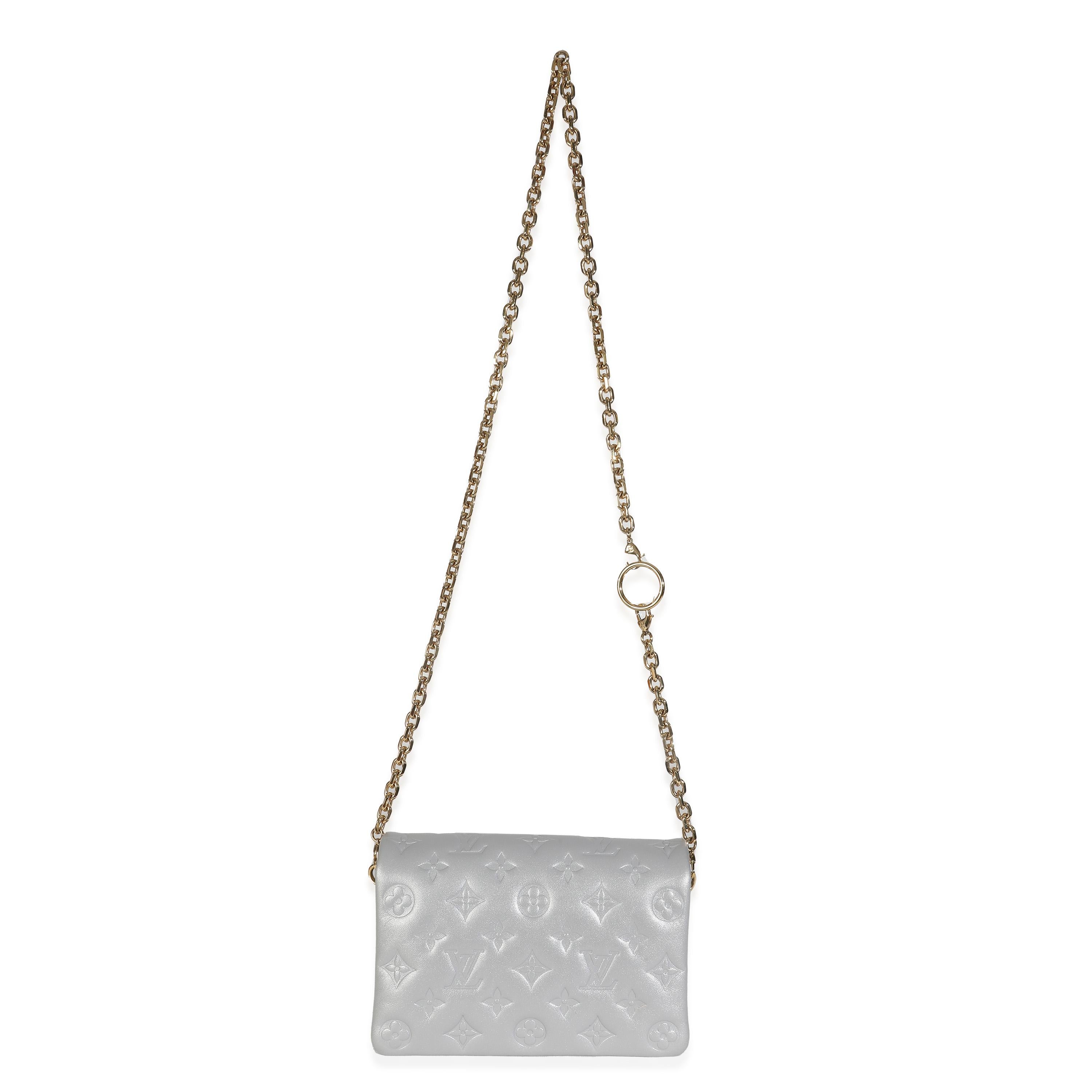 Louis Vuitton Silver Metallic Lambskin Embossed Monogram Pochette Coussin in vendita 1