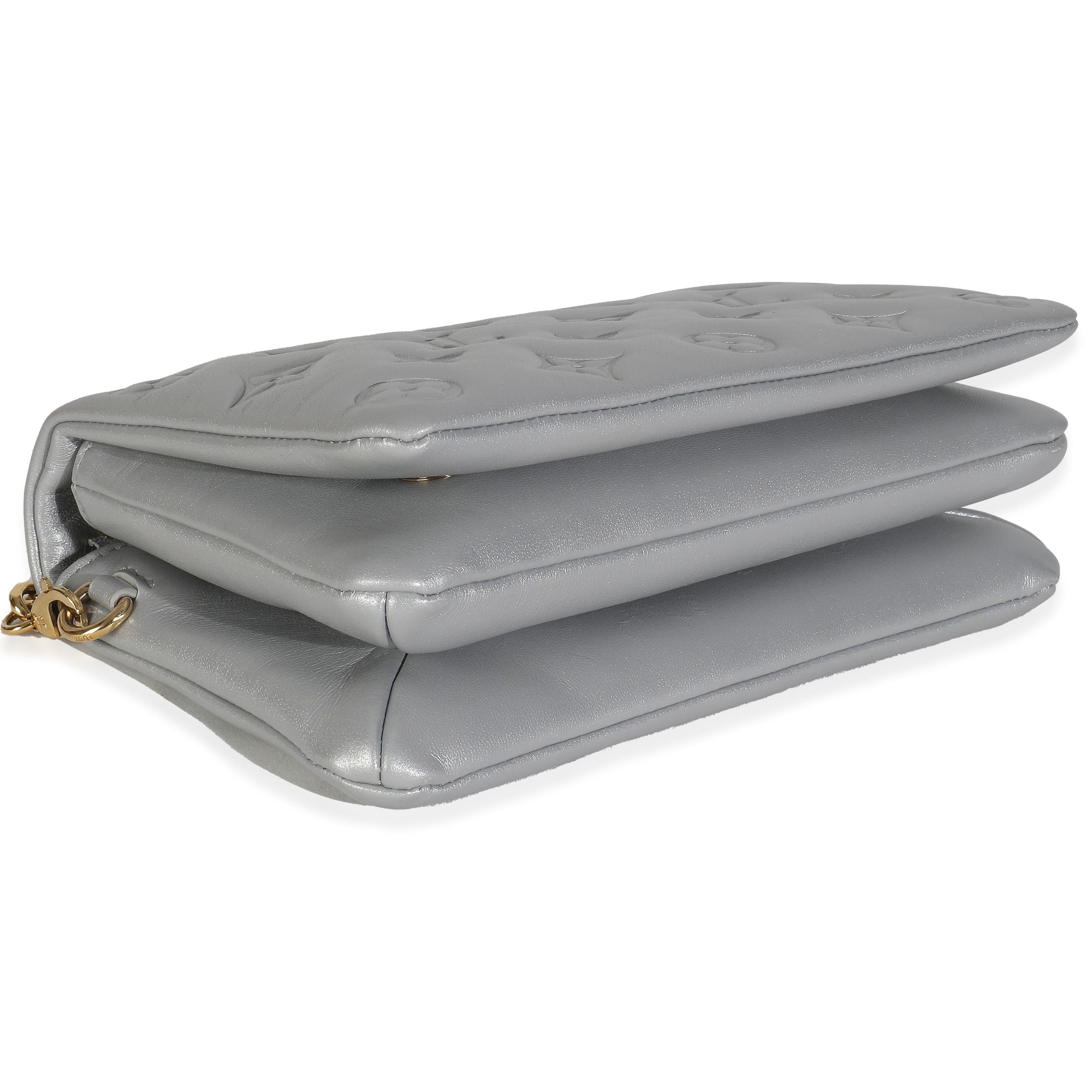 Louis Vuitton Silver Metallic Lambskin Embossed Monogram Pochette Coussin in vendita 2