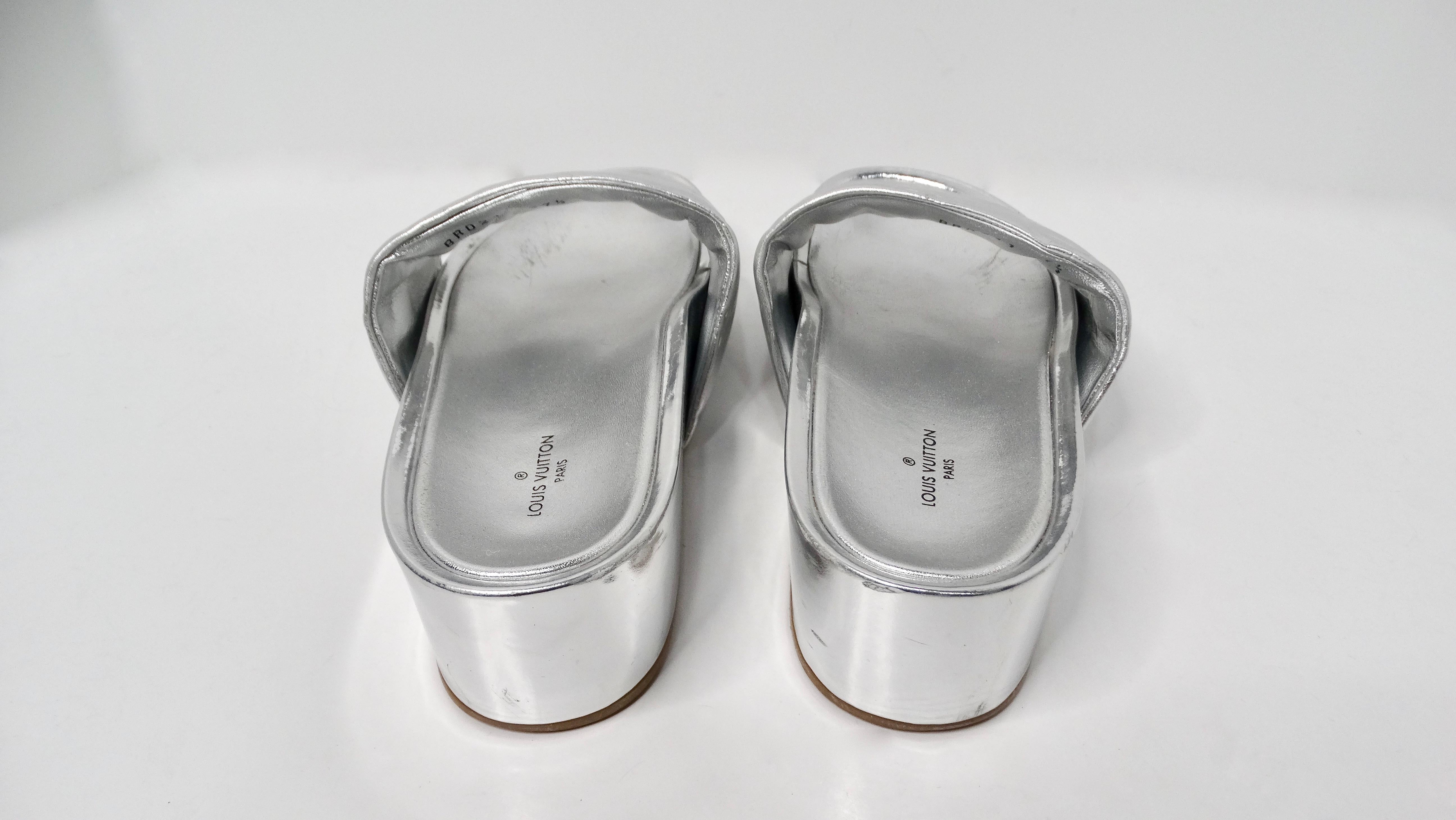 Women's or Men's Louis Vuitton Silver Metallic Monogram Platform Leather Slide Sandals For Sale