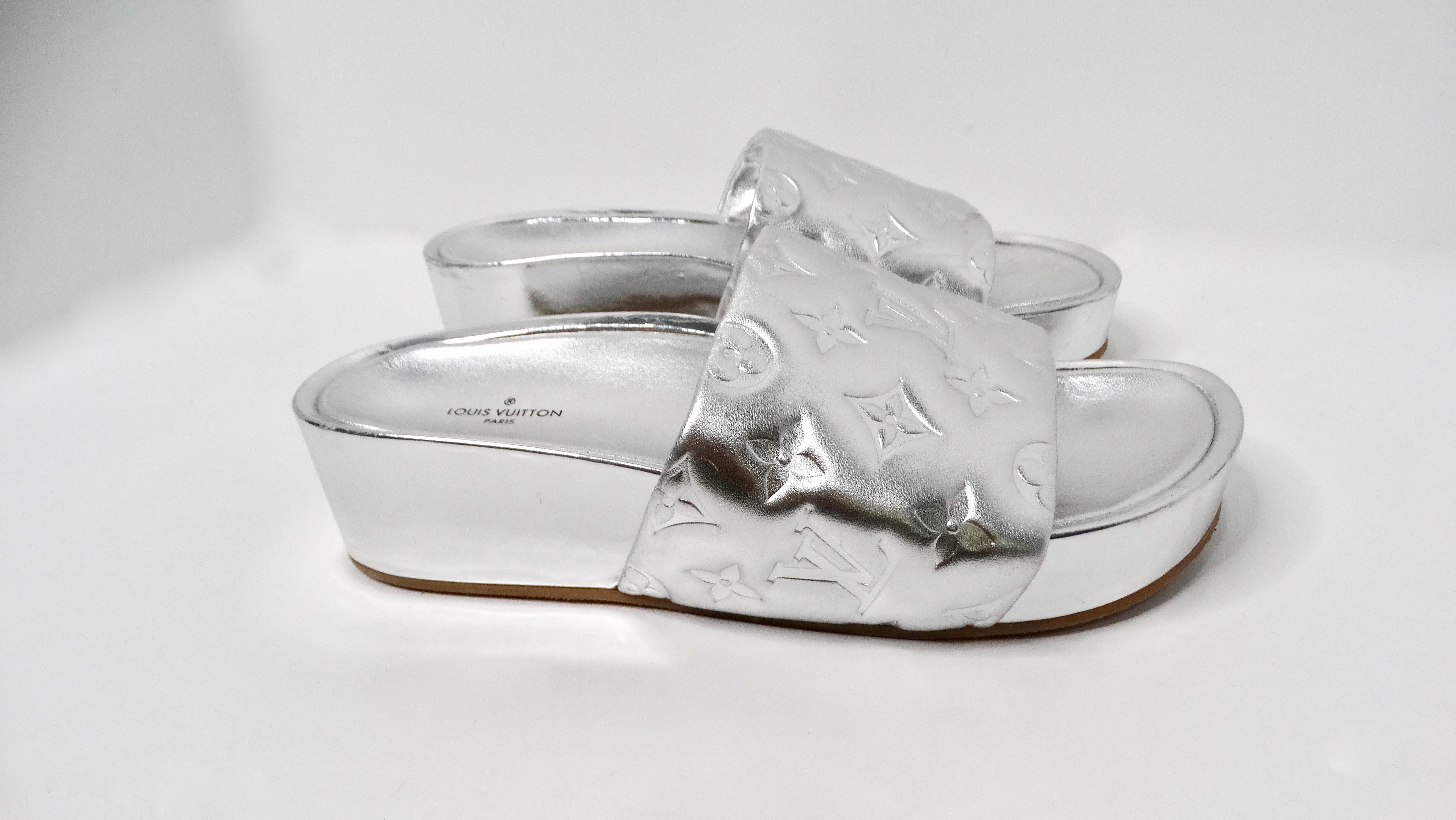 Louis Vuitton Silver Metallic Monogram Platform Leather Slide Sandals For Sale 2