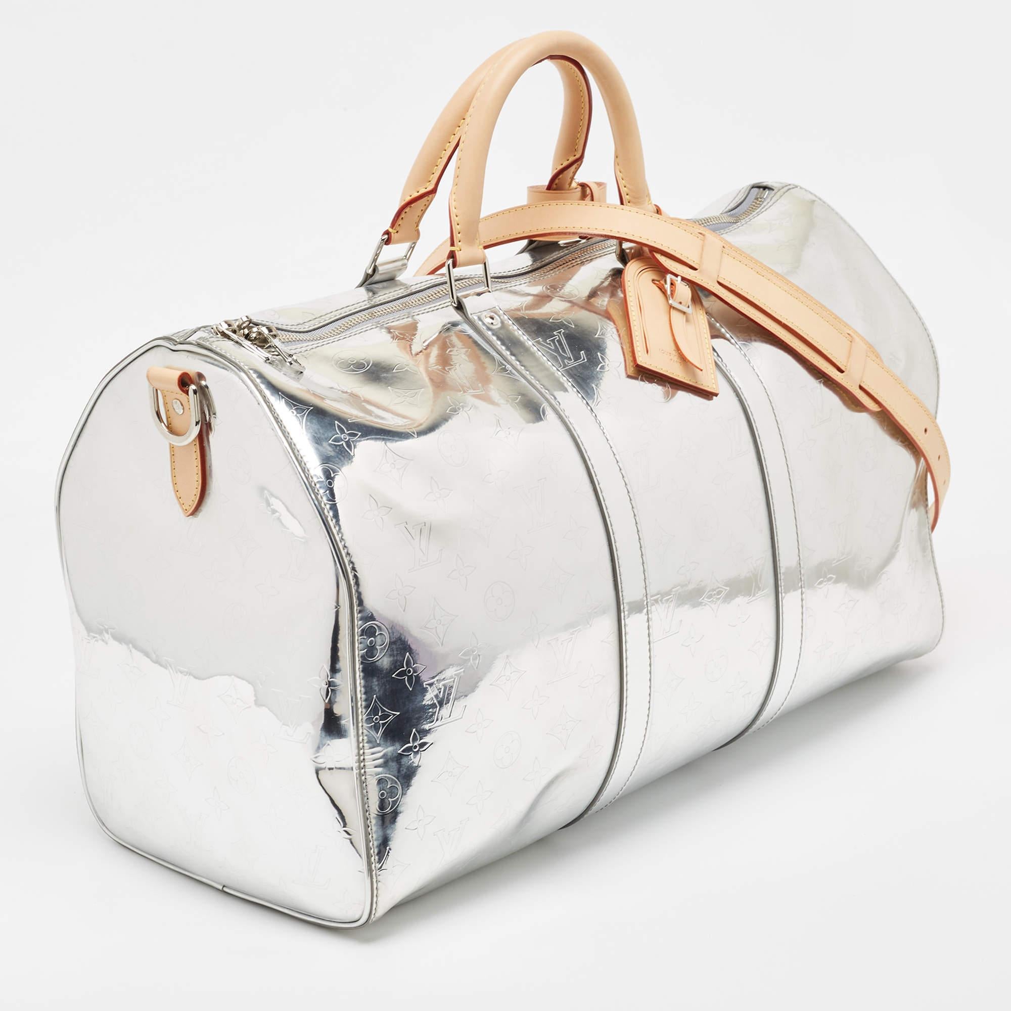 Louis Vuitton Silver Monogram Miroir Keepall Bandouliere 50 Bag In Good Condition For Sale In Dubai, Al Qouz 2