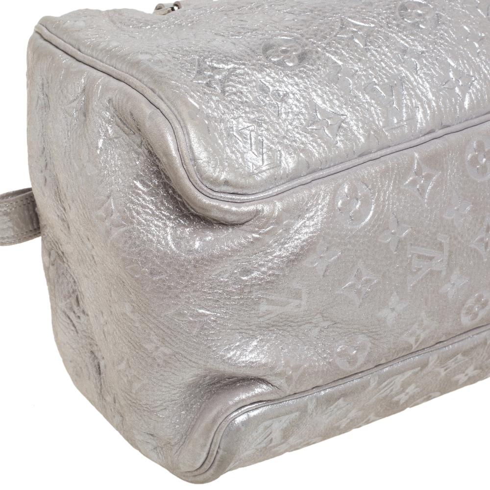 Louis Vuitton Silver Monogram Shimmer Limited Edition Comete Bag In Good Condition In Dubai, Al Qouz 2