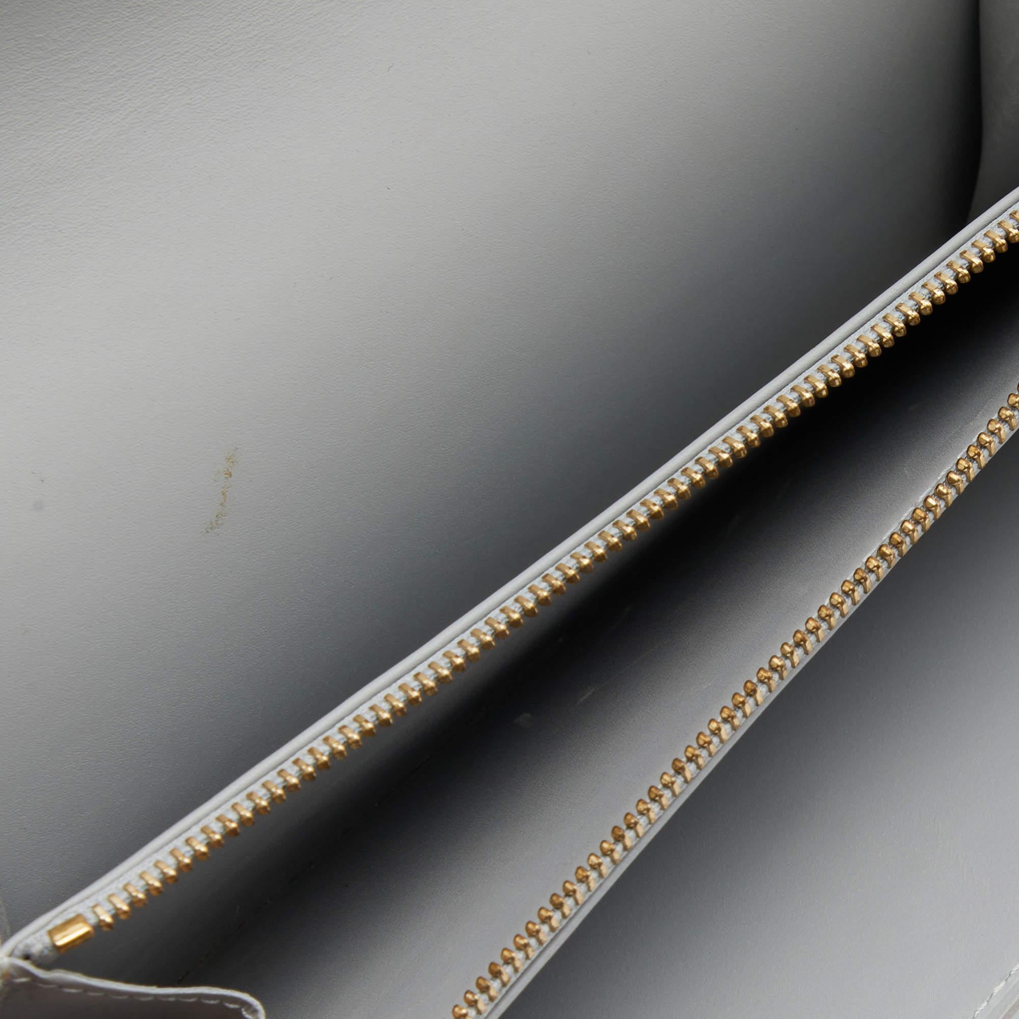 Louis Vuitton Silber Monogramm Vernis Sarah Brieftasche im Angebot 1