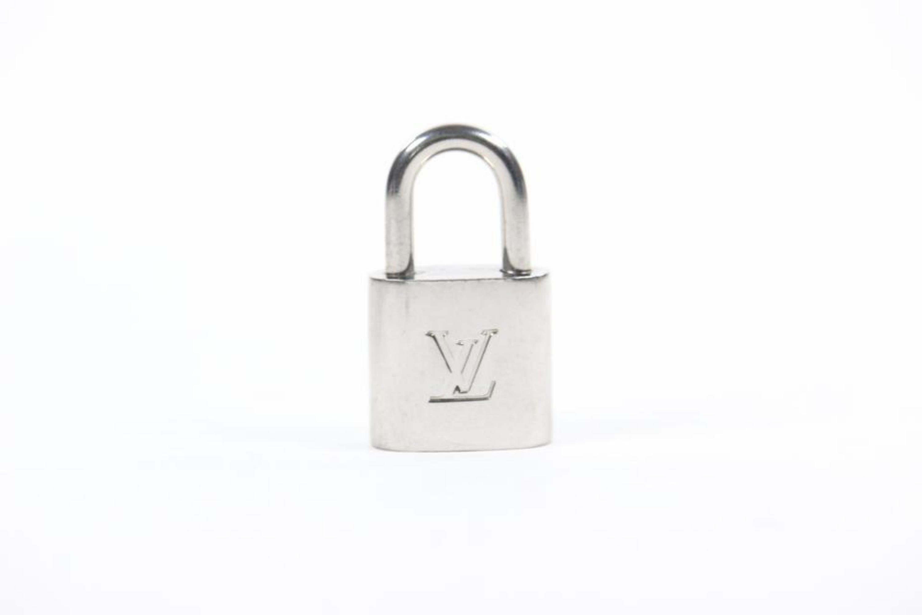 Louis Vuitton Silver Padlock and Key Set Lock Cadena 12LV1104 5