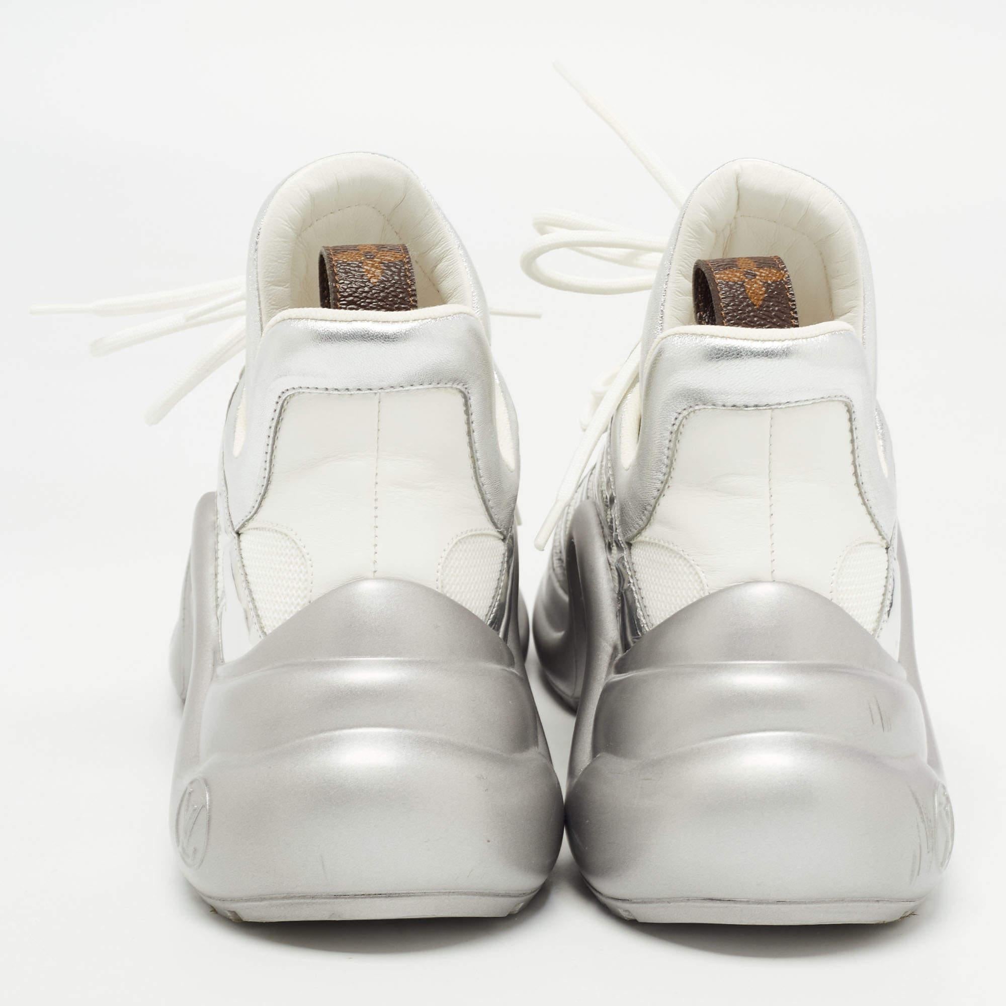 Louis Vuitton Silver/White Leather and Mesh Archlight Sneakers Size 39 In Good Condition In Dubai, Al Qouz 2