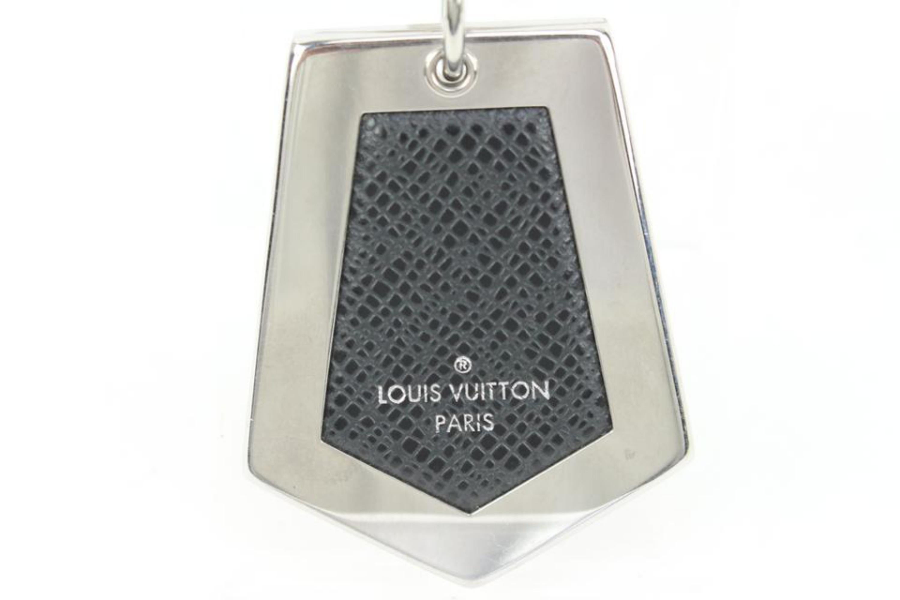 Louis Vuitton Silver x Black Taiga Keychain Bag Charm Pendant 45lz421s In Good Condition For Sale In Dix hills, NY