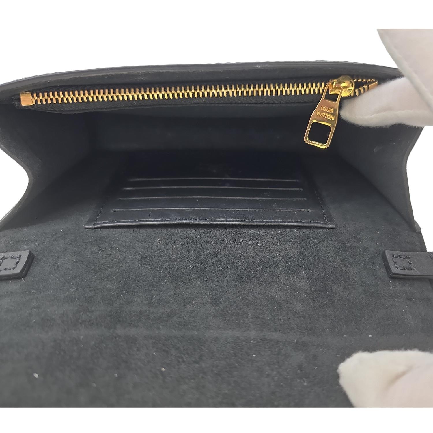 Louis Vuitton Dal 1854 Dauphine Monogram Jacquard Portafoglio a catena in vendita 3
