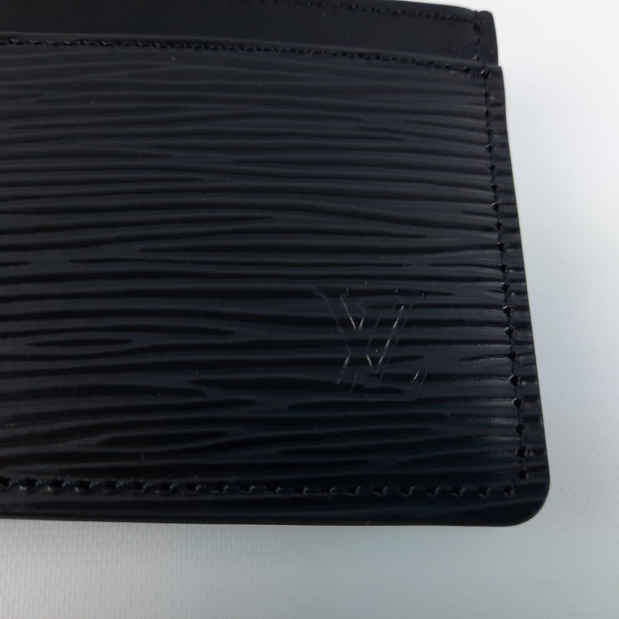 Louis Vuitton Single card holder Black Epi Leather In New Condition For Sale In Nicosia, CY