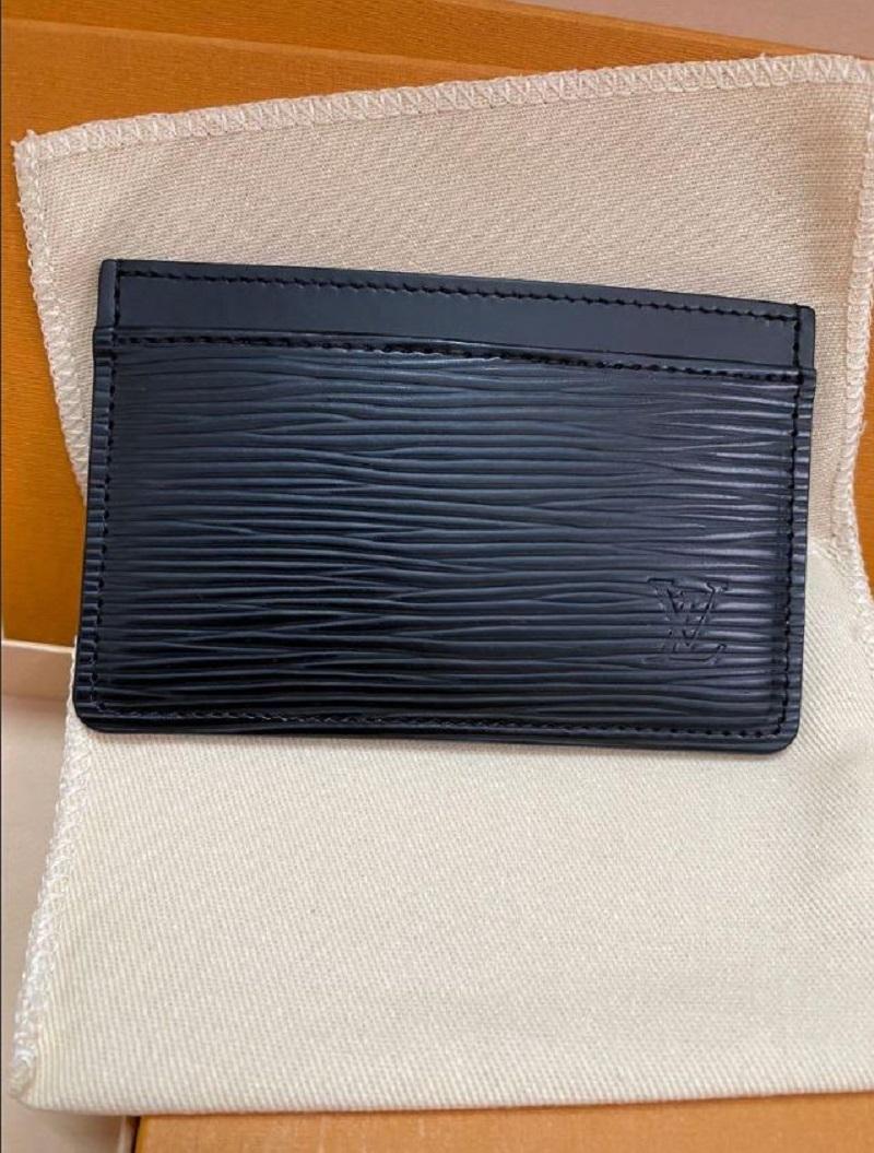 Louis Vuitton Single card holder Black Epi Leather For Sale 1