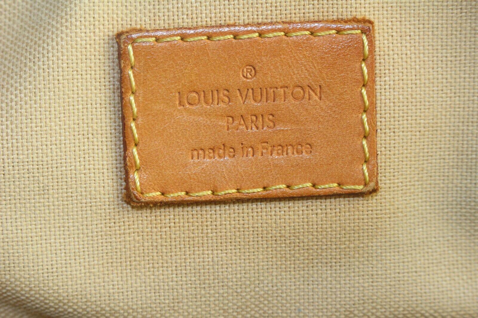 Sac à bandoulière Louis Vuitton Siracusa PM en cuir blanc 8LV919k en vente 6