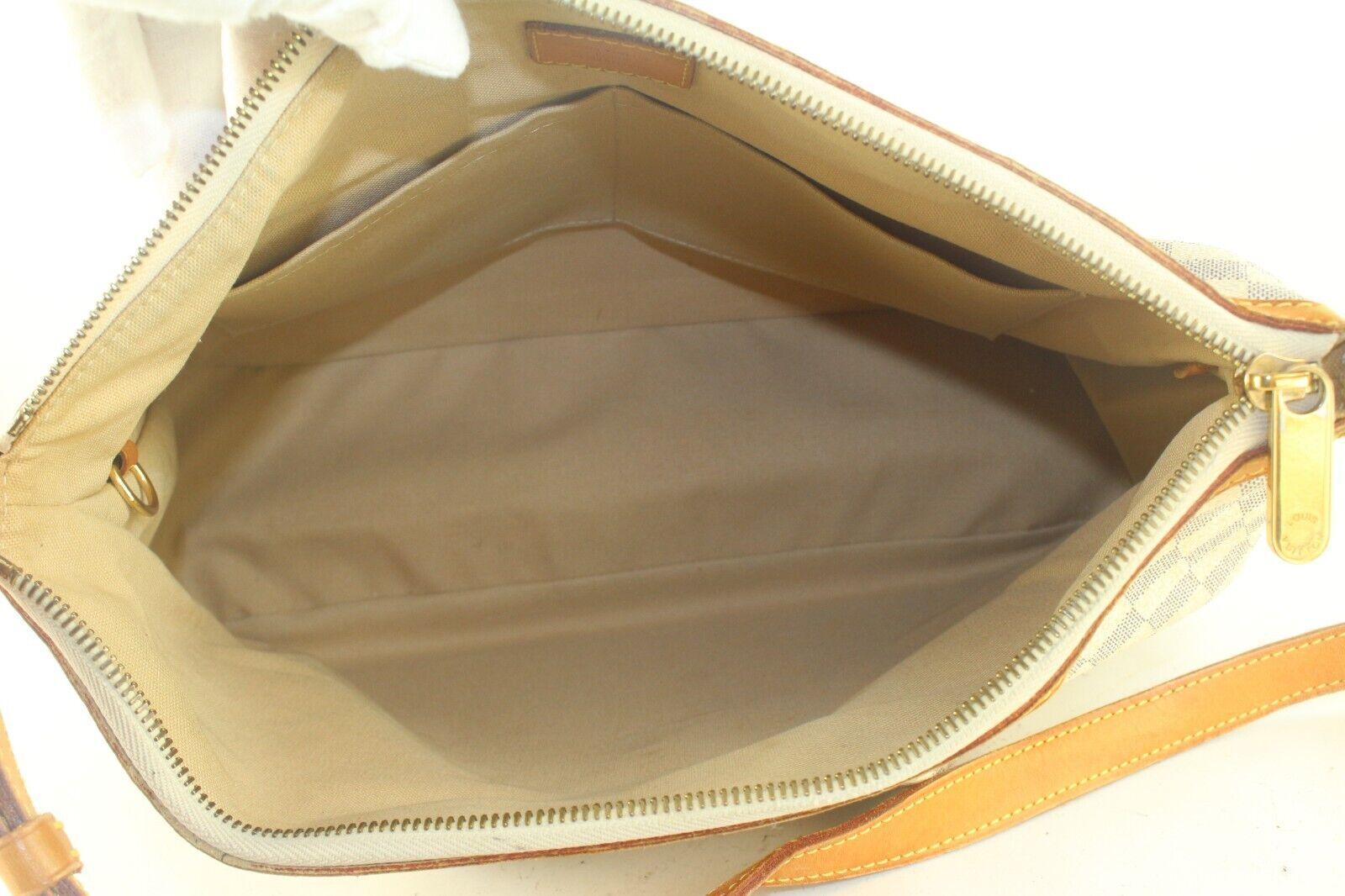 Louis Vuitton Siracusa Shoulder Bag PM White Leather 8LV919k In Good Condition For Sale In Dix hills, NY
