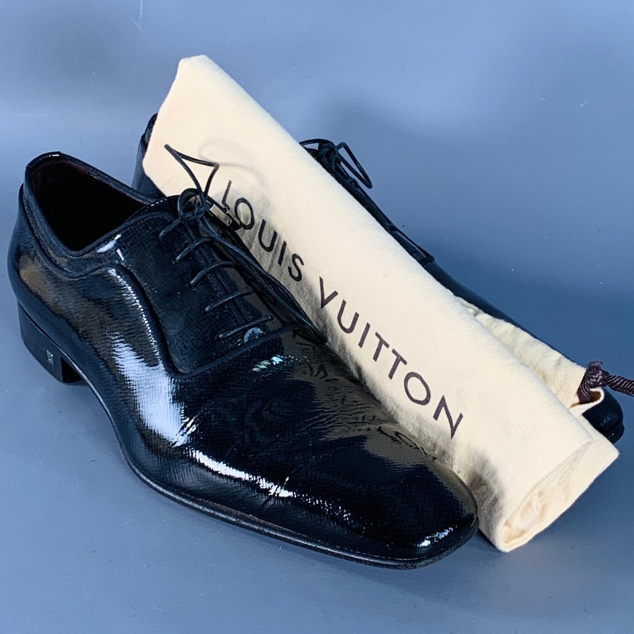 LOUIS VUITTON Taille 10.5 Chaussures à lacets Oxford en cuir verni noir en vente 6