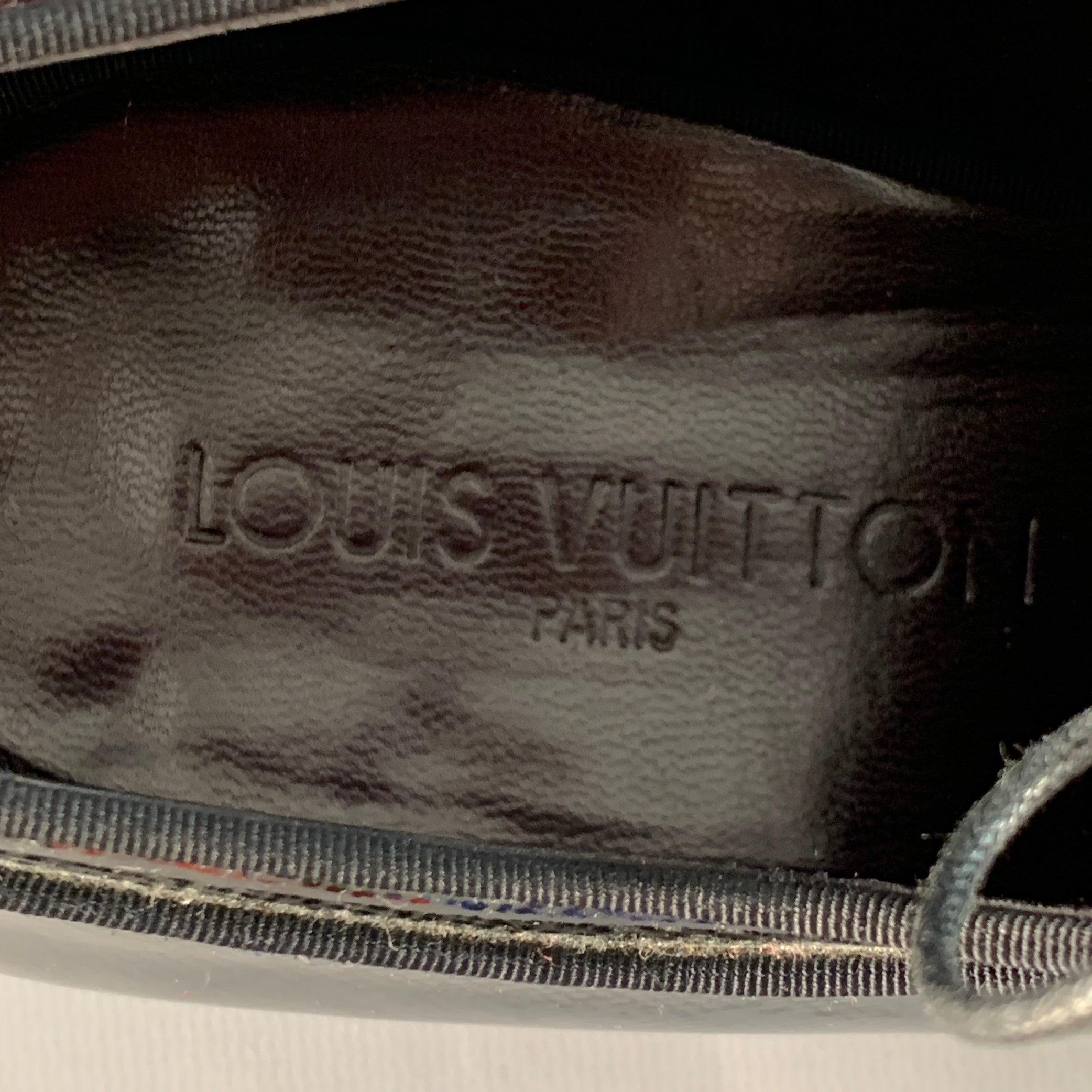 LOUIS VUITTON Taille 10.5 Chaussures à lacets Oxford en cuir verni noir en vente 3