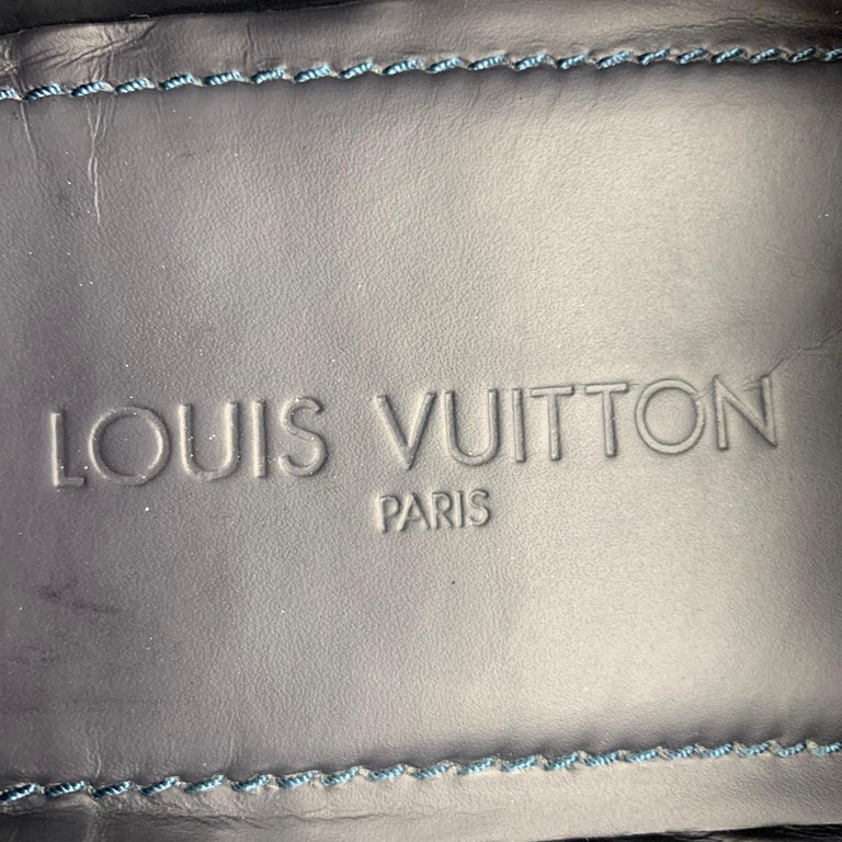 LOUIS VUITTON Size 10.5 Navy Leather Drivers Loafers
