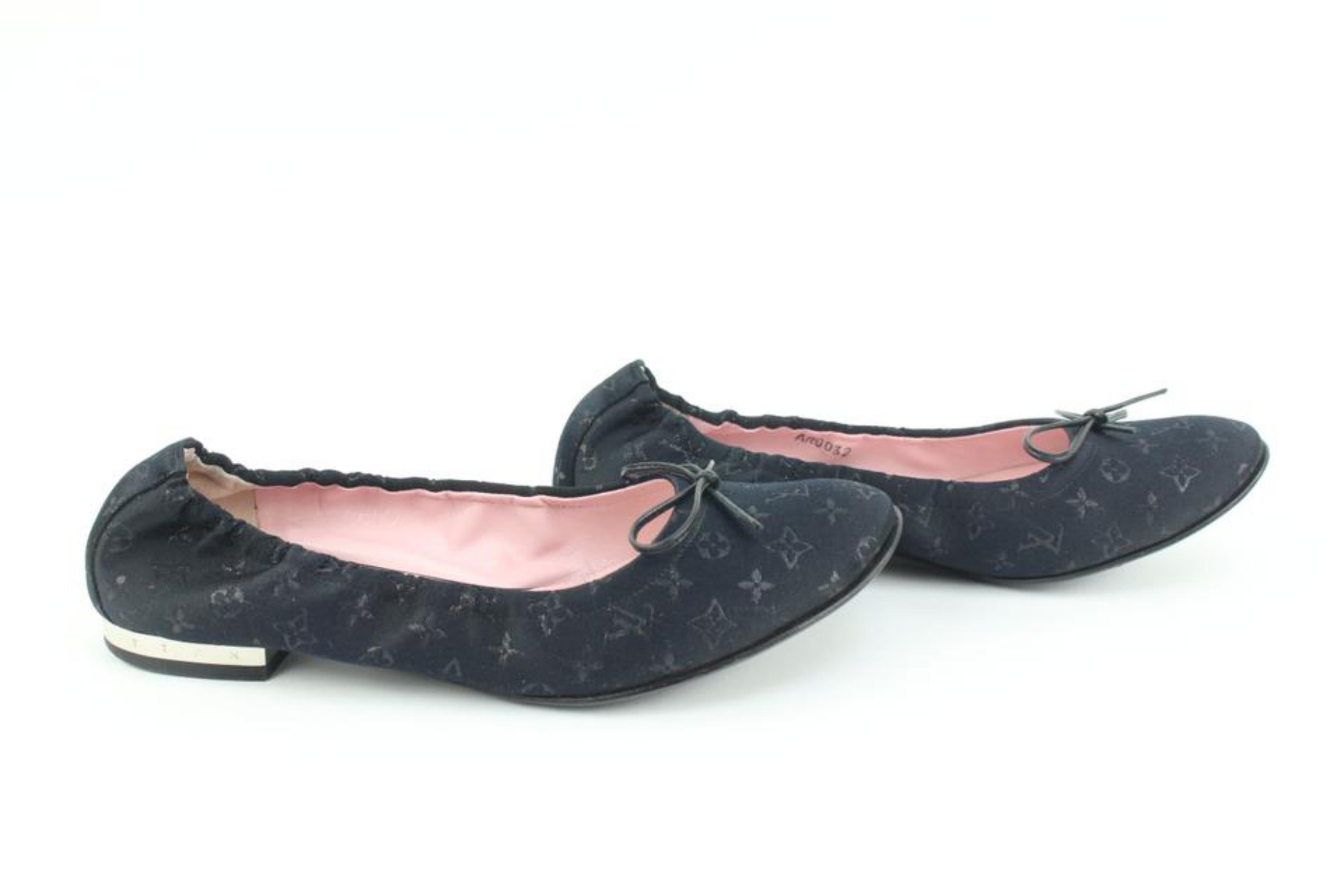 Louis Vuitton Size 34.5 Black Monogram Satin Ballerina Flats 62lv32s For Sale 2