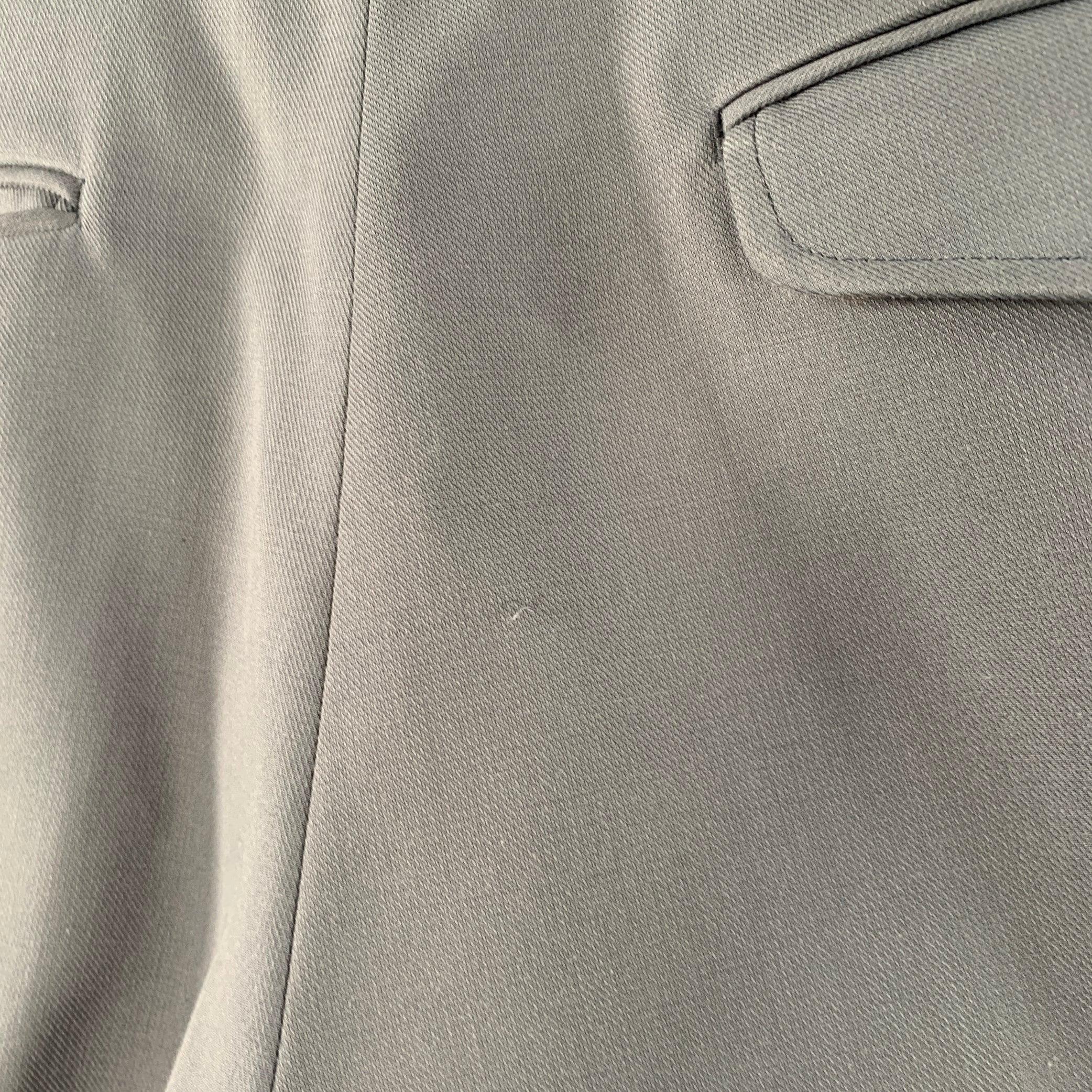 LOUIS VUITTON Taille 36 Pantalon habillé en coton sergé gris à devant plat Excellent état - En vente à San Francisco, CA