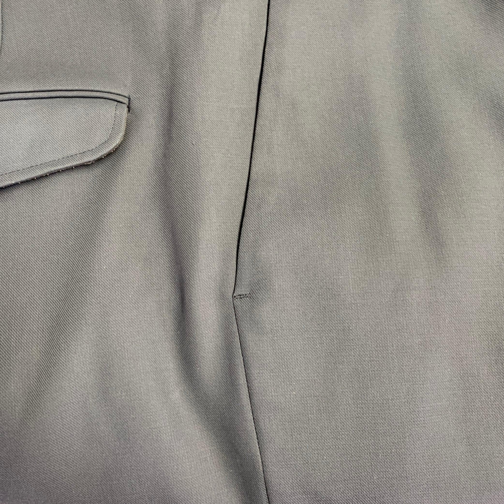 LOUIS VUITTON Taille 36 Pantalon habillé en coton sergé gris à devant plat en vente 4