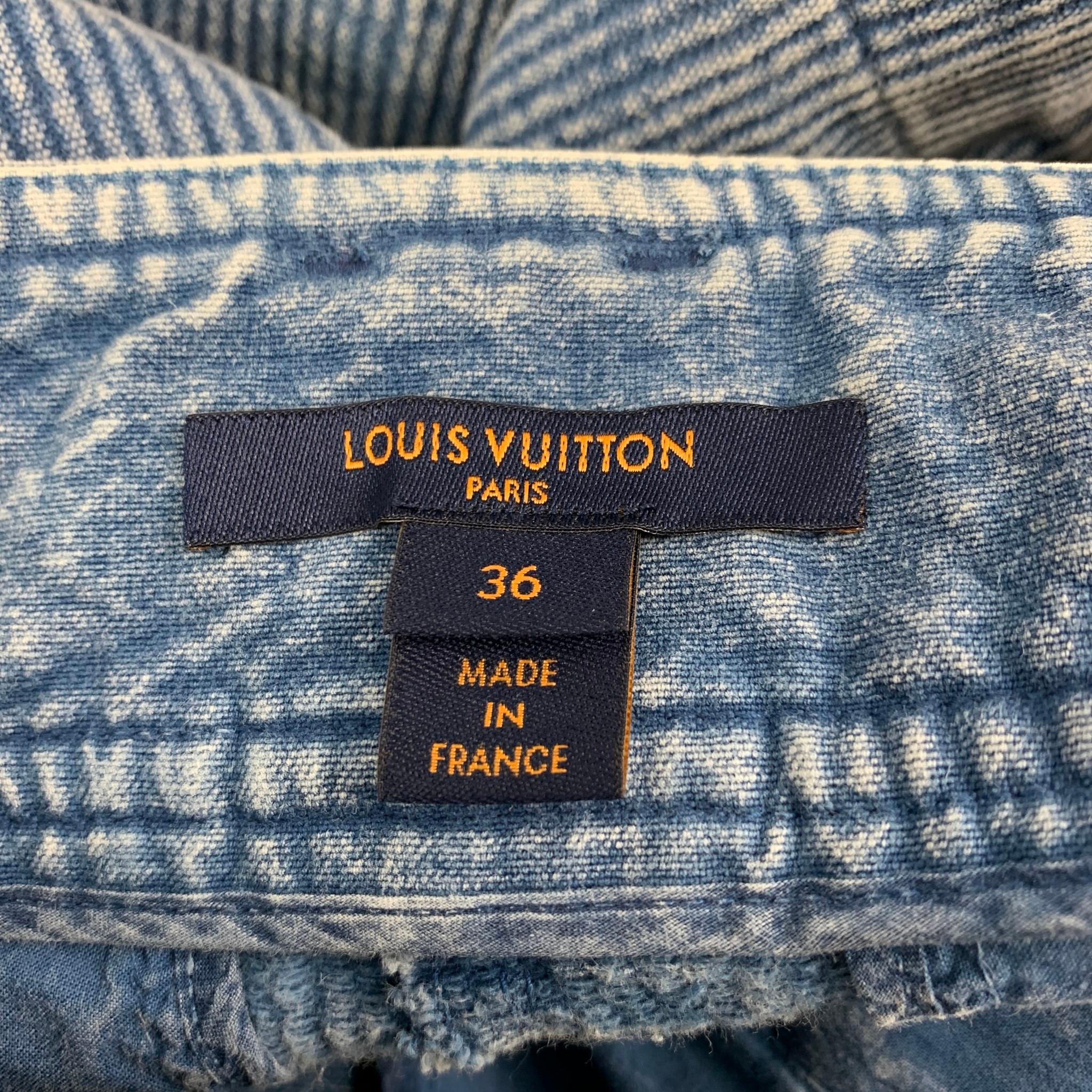LOUIS VUITTON Size 4 Blue White Cotton Denim Safari Shorts In Excellent Condition In San Francisco, CA
