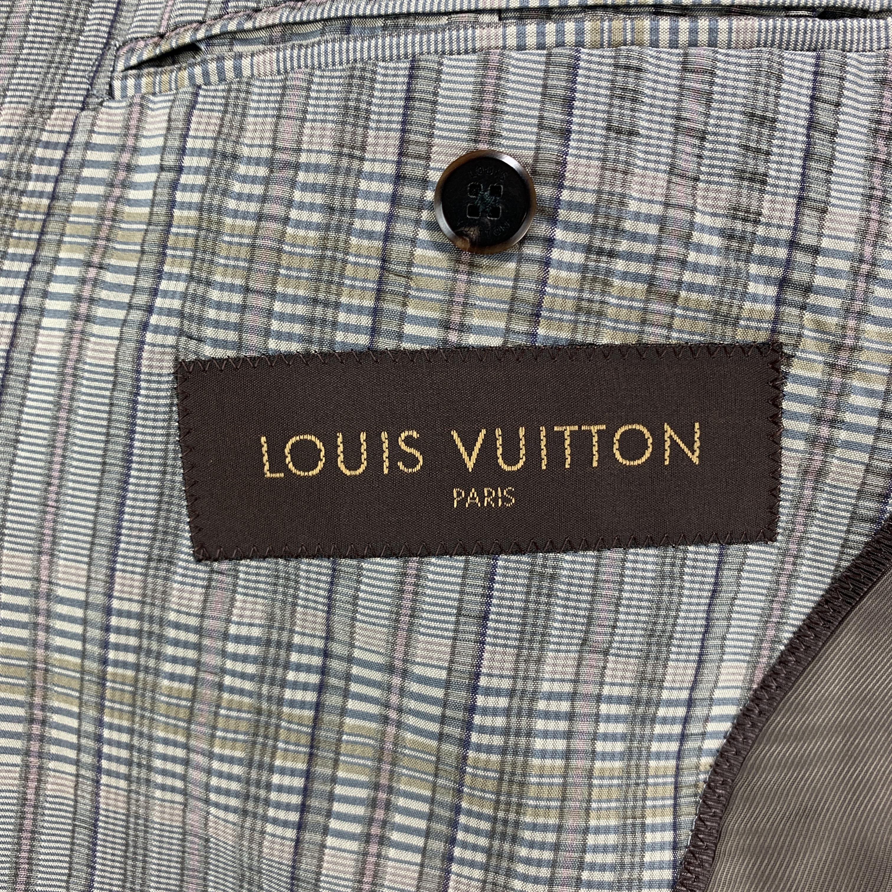 LOUIS VUITTON Size 40 Muted Plaid Silver Textured Silk Notch Lapel Suit 3