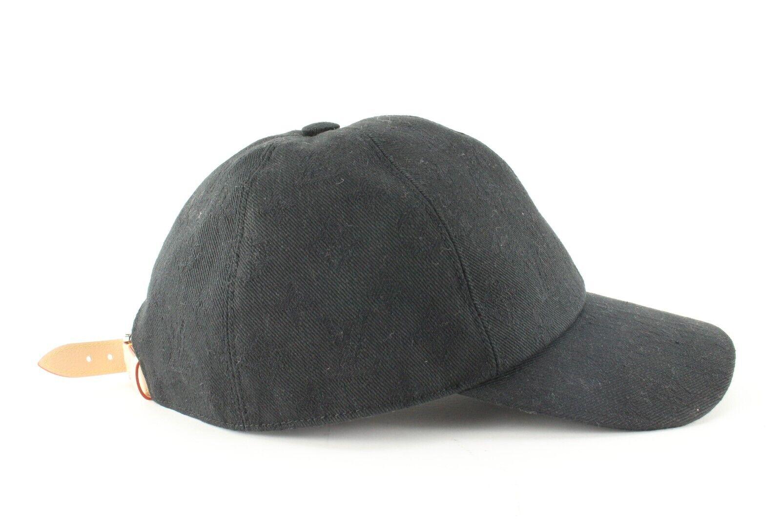 Louis Vuitton Size 58 Black Monogram Essential Cap Baseball Hat 7LK0427 For Sale 7
