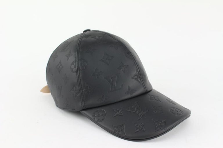 Leather hat Louis Vuitton Grey size S International in Leather - 27242607