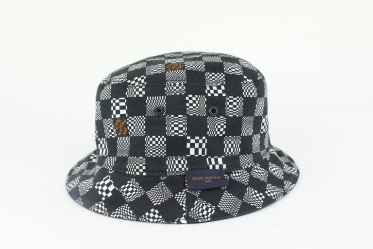 Louis Vuitton Size 60 Black x White Distorted Damier Bucket Hat Fisherman  1115lv For Sale at 1stDibs