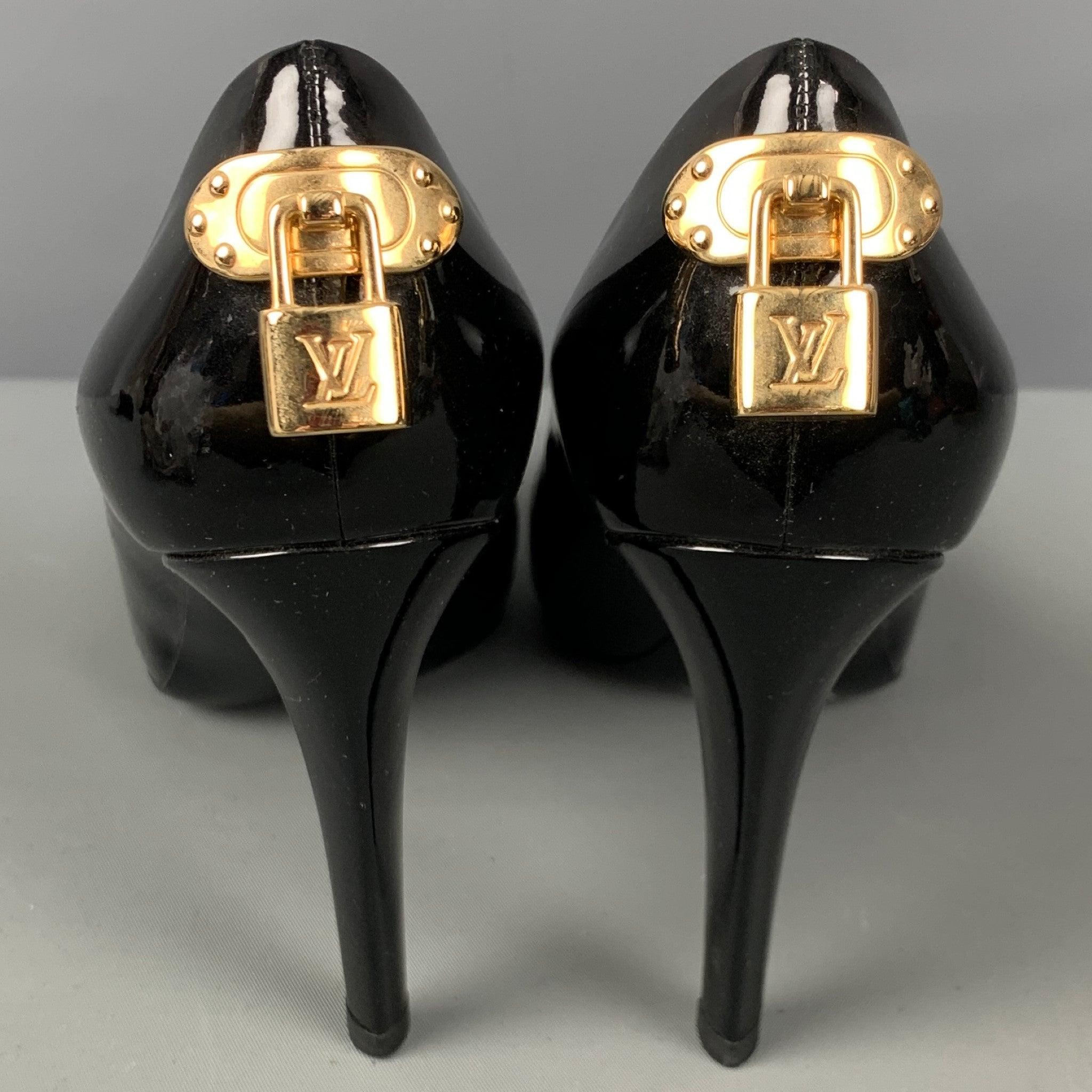 LOUIS VUITTON Size 7 Black Patent Leather Pumps In Good Condition For Sale In San Francisco, CA