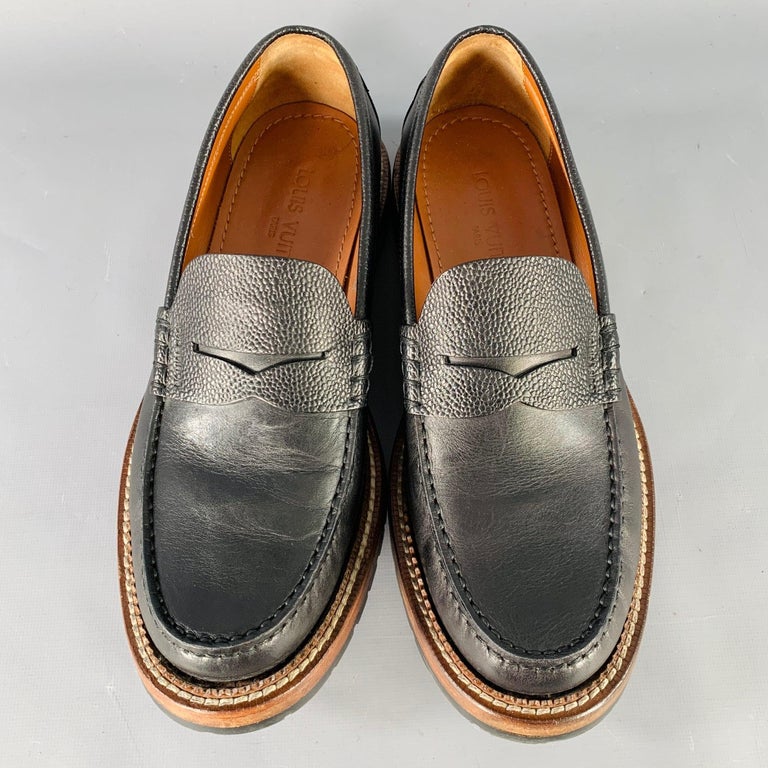 LOUIS VUITTON Size 7.5 Black Leather Penny Loafers For Sale  display picture 2