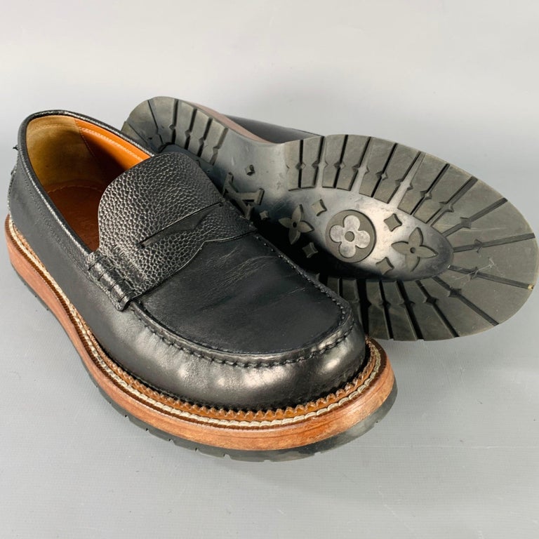 LOUIS VUITTON Size 7.5 Black Leather Penny Loafers For Sale  display picture 1