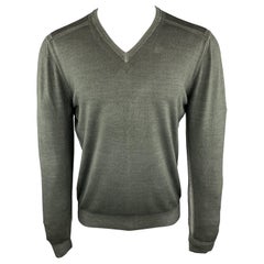 LOUIS VUITTON Size M Dyed Slate Wool Blend V-Neck Pullover Sweater LOUIS VUITTON Size M Dyed Slate Wool Blend V-Neck Pullover Sweater