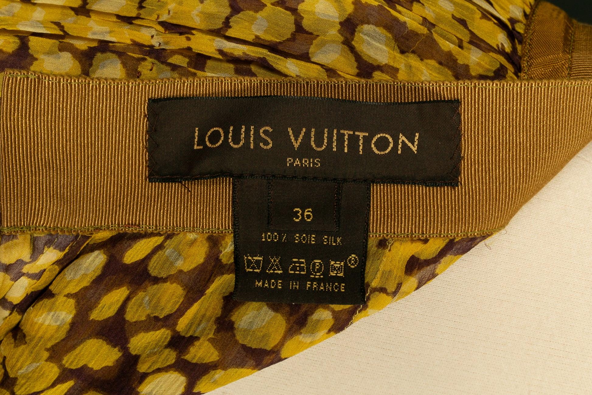 Louis Vuitton Skirt Set Composed of Top and Pleated Skirt For Sale 9