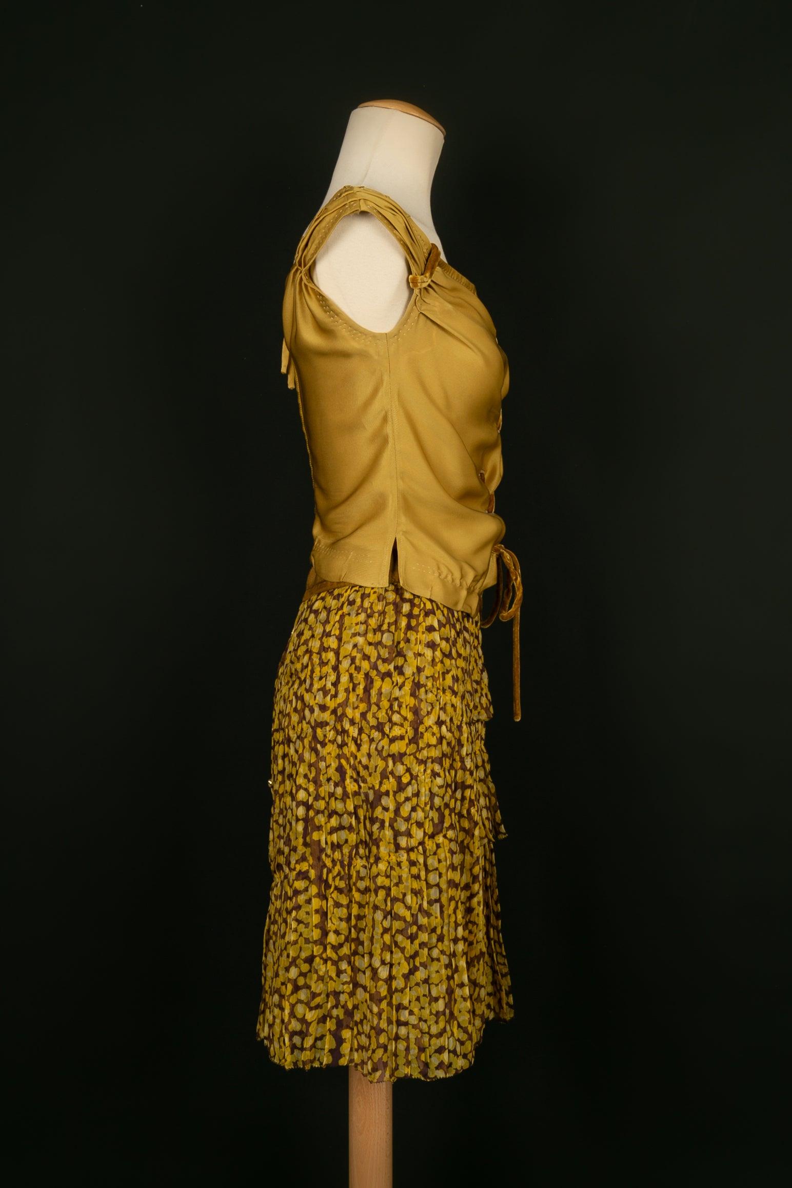 Ensemble de jupe Louis Vuitton composé d'un haut et d'une jupe plissée Pour femmes en vente