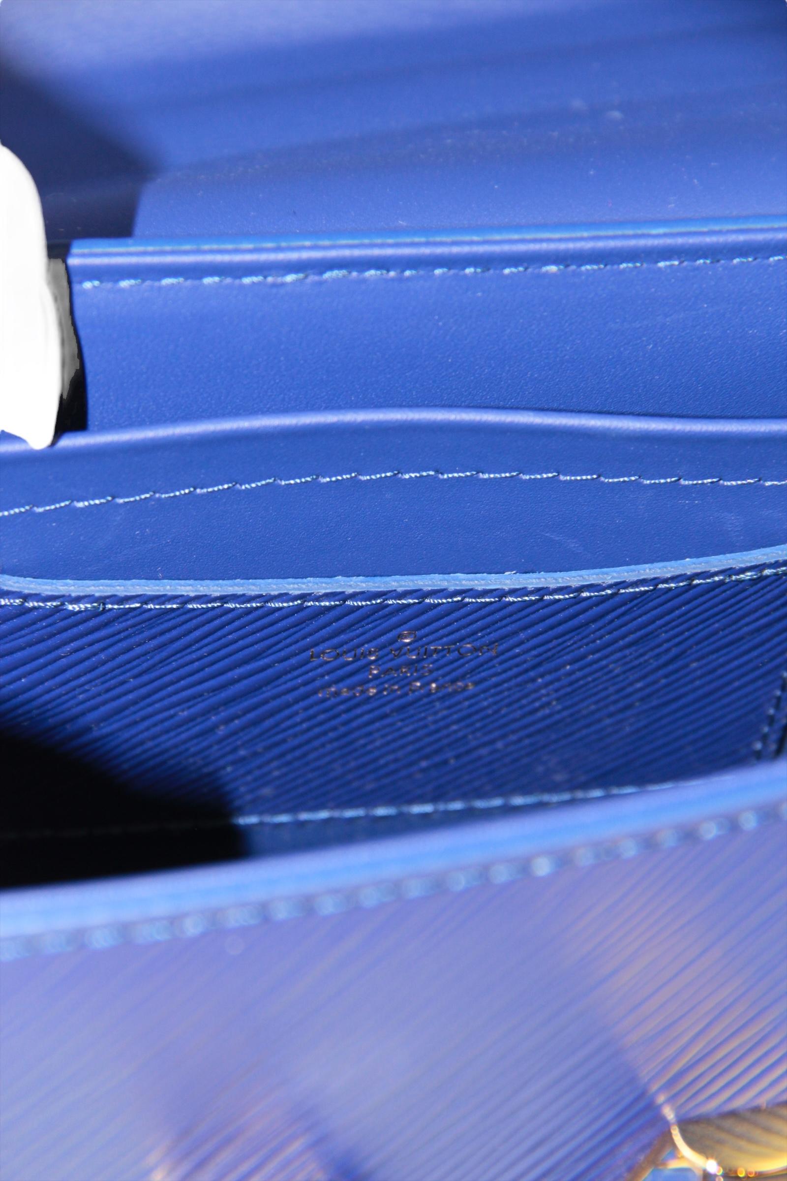 Louis Vuitton Smalt Blue Epi Leather Enamel LV Twist MM Bag 3