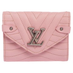 Louis Vuitton - Portefeuille compact en cuir rose lisse « Smoothie », Nouvelle vague